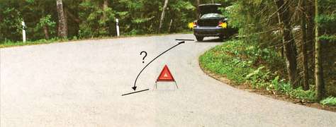 На каком расстоянии от транспортного средства должен быть  выставлен знак аварийной остановки в данной ситуации?